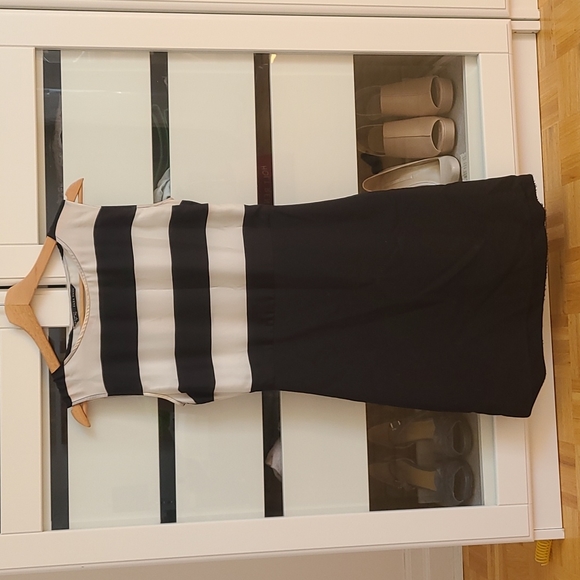 Women dress - Picture 1 of 1